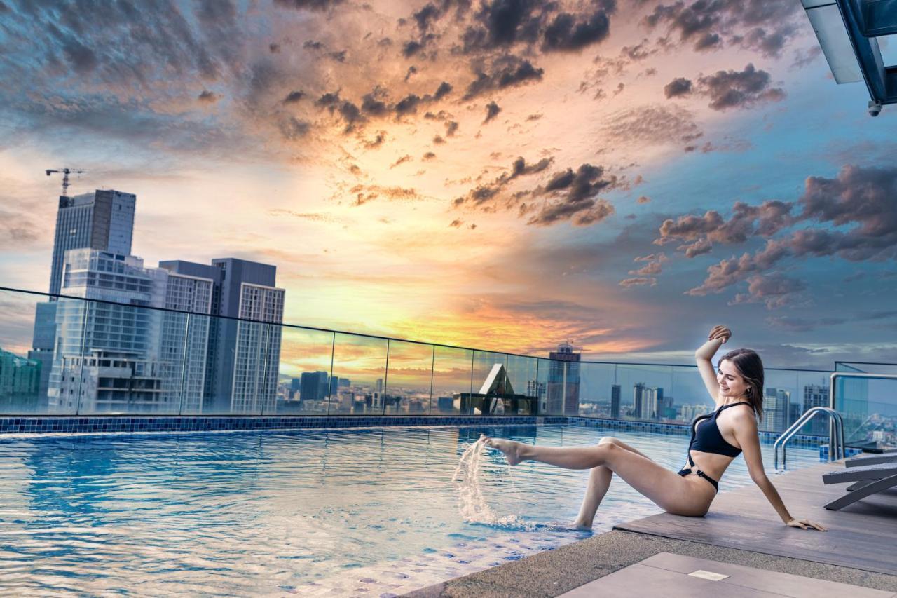Luxcity Hotel & Apartment Phnom Penh Esterno foto