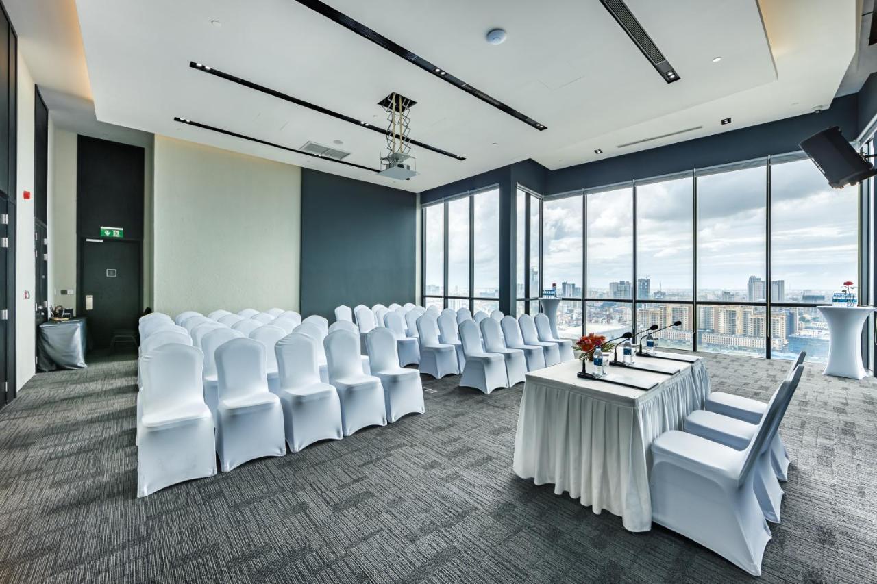 Luxcity Hotel & Apartment Phnom Penh Esterno foto