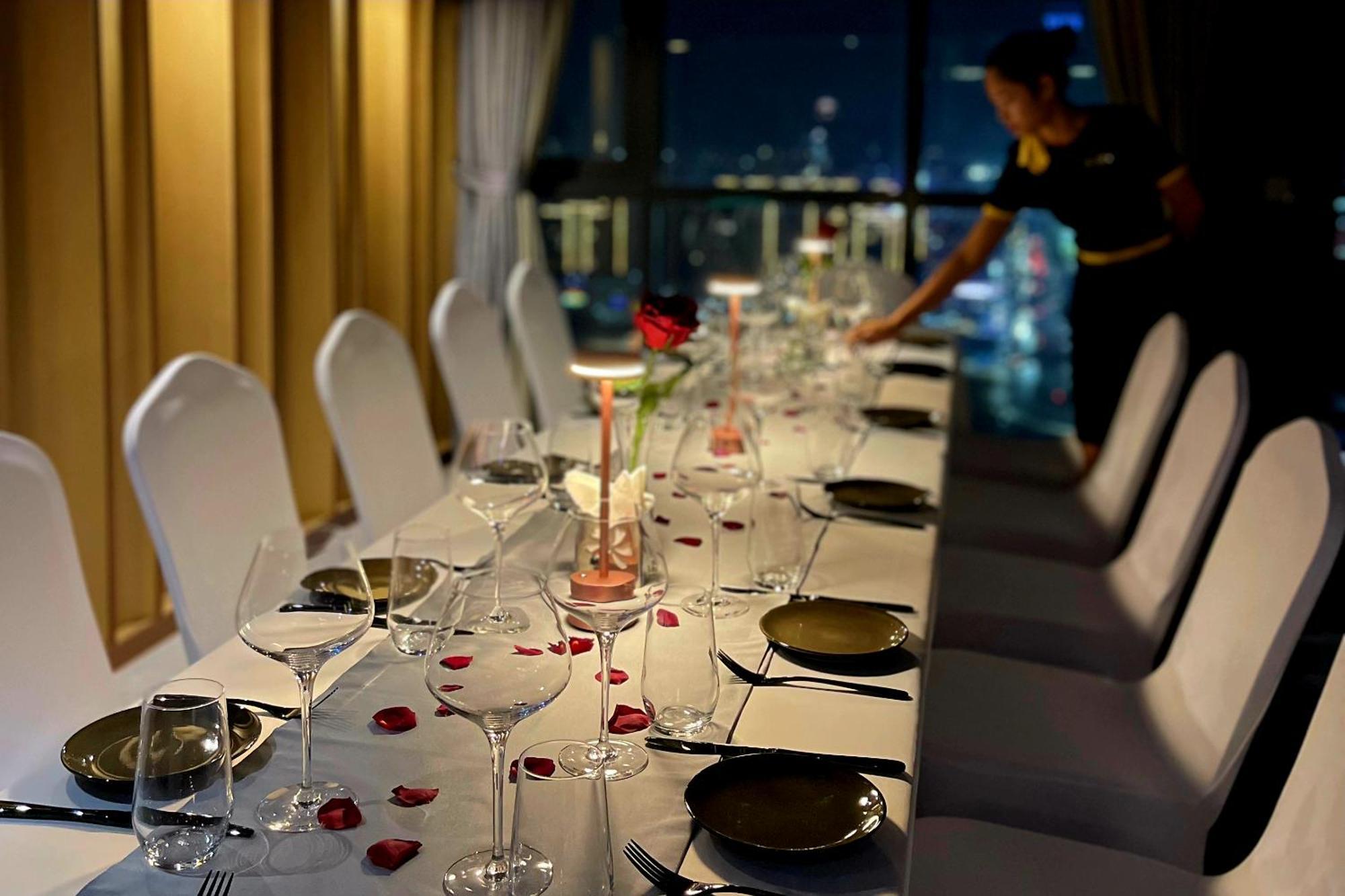 Luxcity Hotel & Apartment Phnom Penh Esterno foto